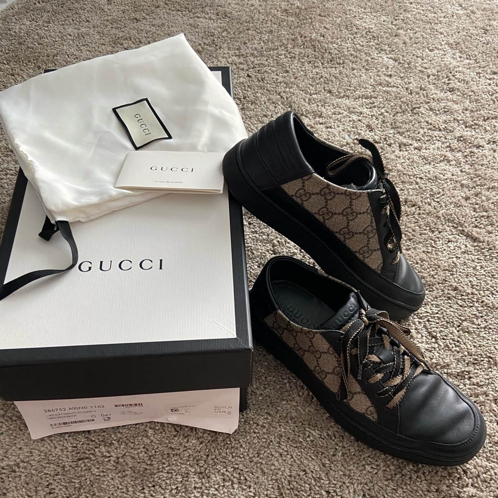 Gucci unisex monogram sneakers -mens 4.5/ womans 7.5